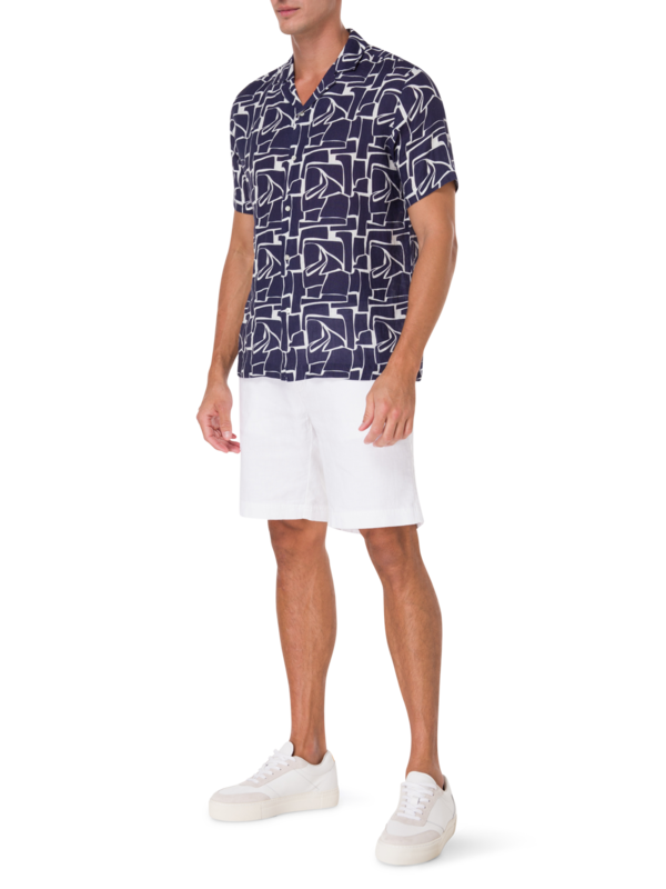 قميص مارس مزين بطبعة