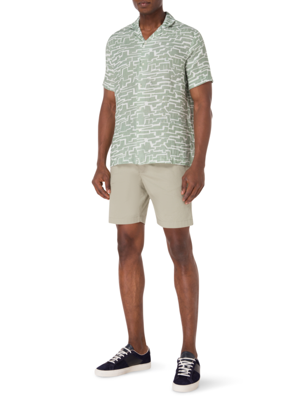 قميص مارس مزين بطبعة