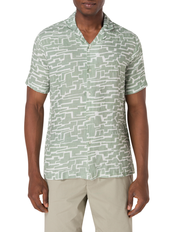 قميص مارس مزين بطبعة