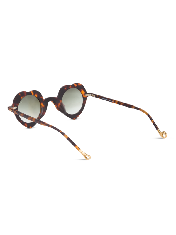 نظارة شمسية ديسياسيت