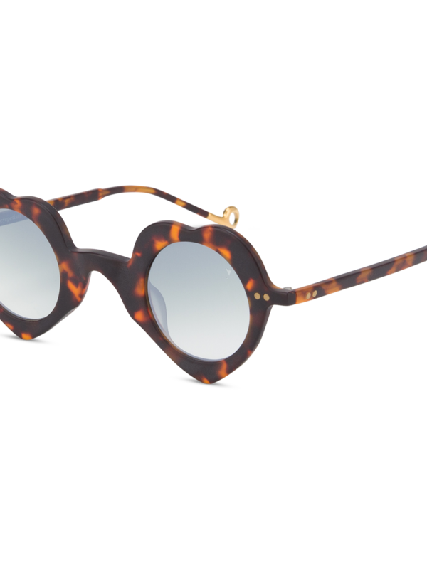 نظارة شمسية ديسياسيت