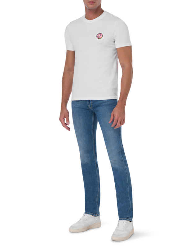/original/DONUTTS_BRCK_WHITE_2.png_convert-600x800