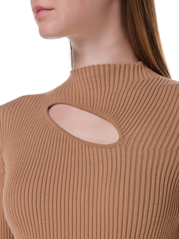 /original/DR402_ARON_Hazelnut 2_5.png_convert-600x800