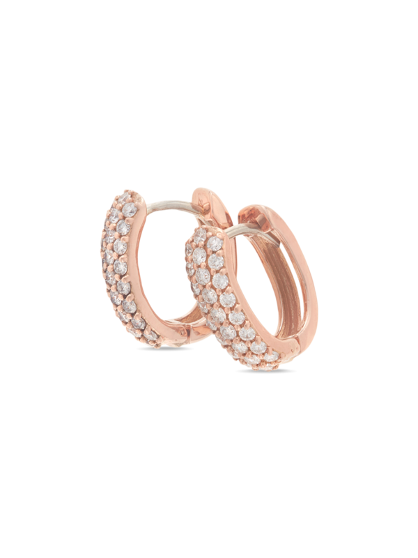 أقراط من الذهب الأصفر عيار 18 قيراطاً مرصعة بقطع الألماس الصغيرة