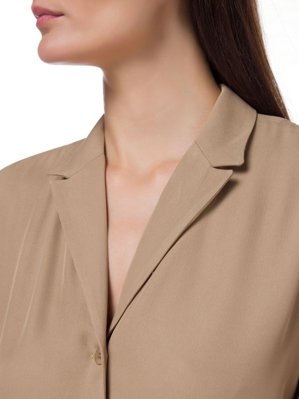 جاكيت من الفسكوز والأسيتات الصديق للبيئة