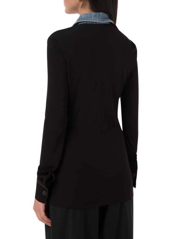 قميص بشريط مصمم