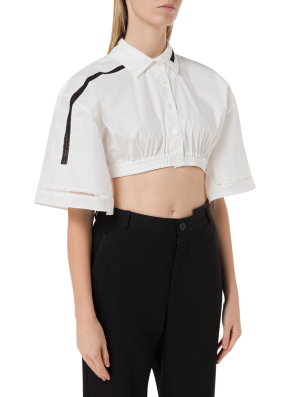 قميص قصير بأكمام قصيرة من الدانتيل