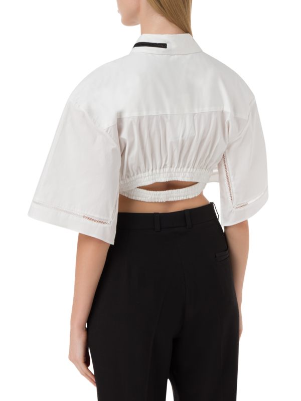 قميص قصير بأكمام قصيرة من الدانتيل