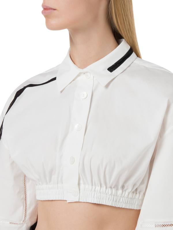 قميص قصير بأكمام قصيرة من الدانتيل