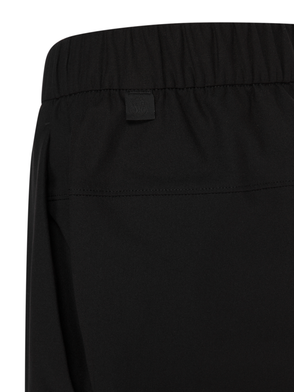 بنطال سهل الارتداء من تشكيلة إيه بي سي