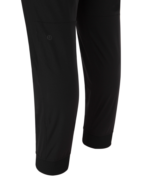 /original/LM5AOHS_0001_LULU_1_3.png_convert-600x800