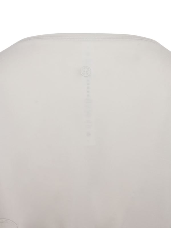 تيشيرت باك إن أكشن بأكمام طويلة