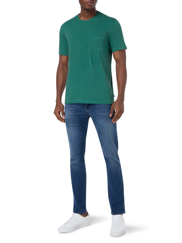 تيشيرت بجيب وأكمام قصيرة