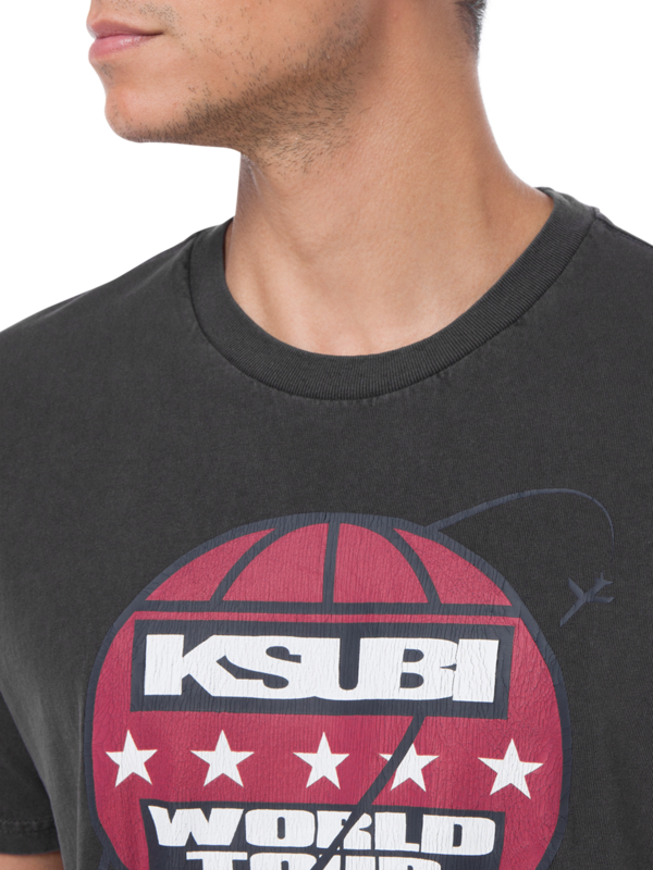 تيشيرت تور بيجي SS بلون أسود باهت