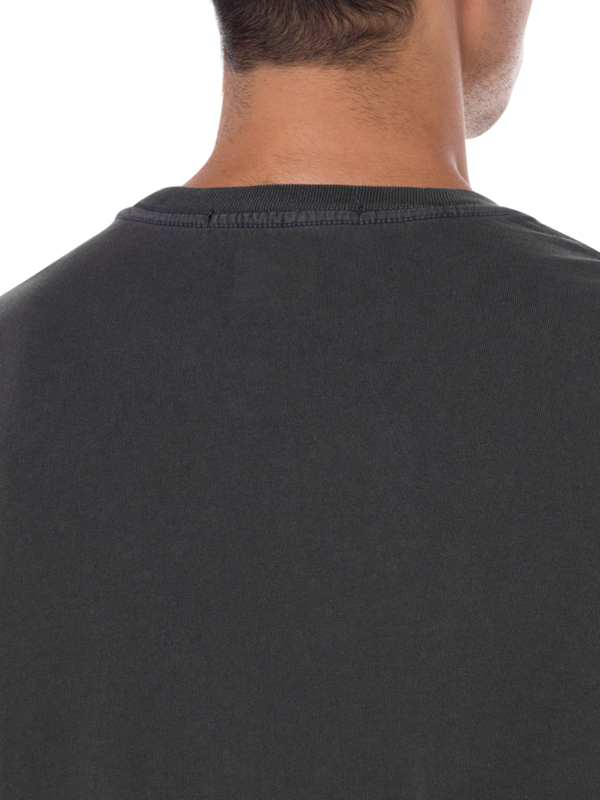 تيشيرت تور بيجي SS بلون أسود باهت