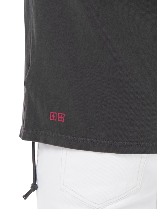 تيشيرت تور بيجي SS بلون أسود باهت