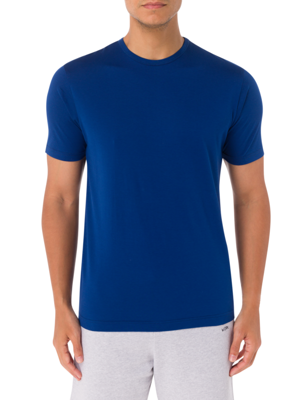 تيشيرت كلاسيكي بفتحة رقبة مستديرة