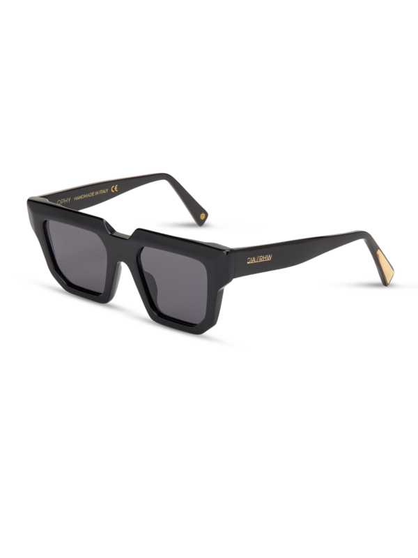 /original/R01_GIAR_BLACK_3.png_convert-600x800