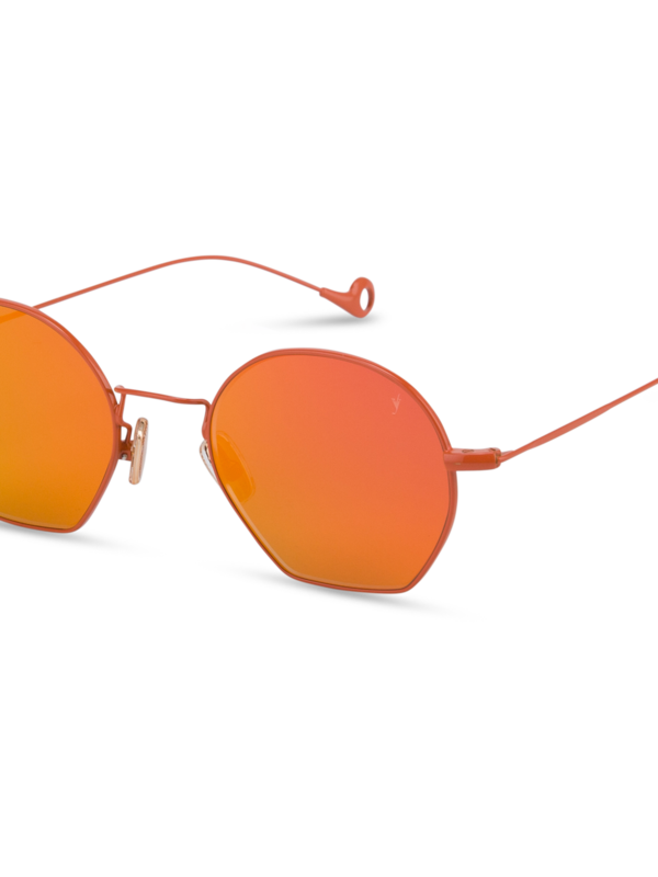 نظارة شمسية ترايومفي