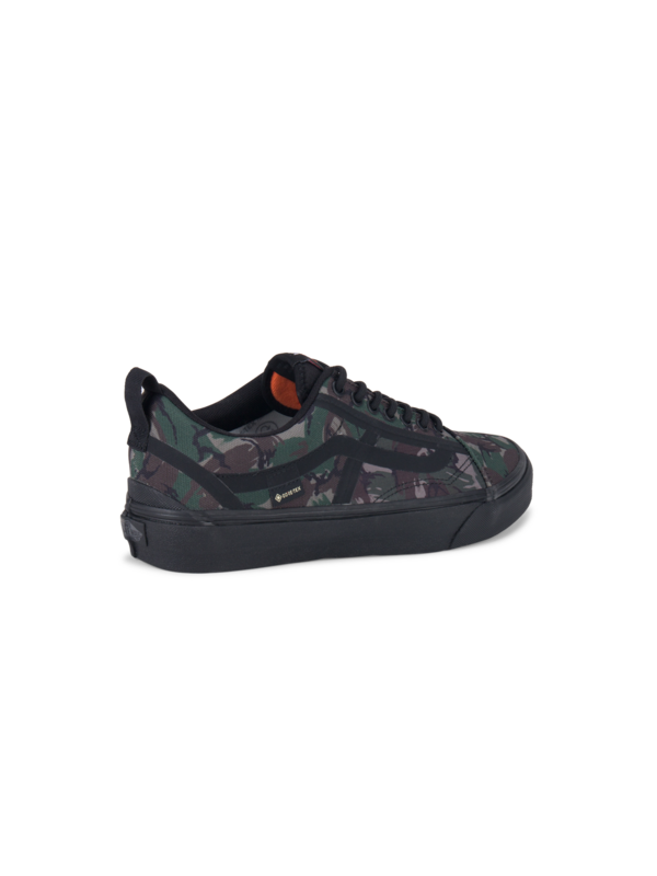 /original/VABVJCMA_VANS_RaeburnCam_4.png_convert-600x800