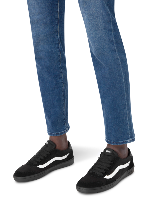 /original/VAKR5QTF_VANS_BlaBla_2.png_convert-600x800