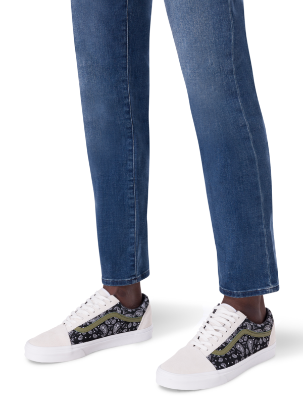 /original/VAKRSYB2_VANS_PaisWhtBla_2.png_convert-600x800