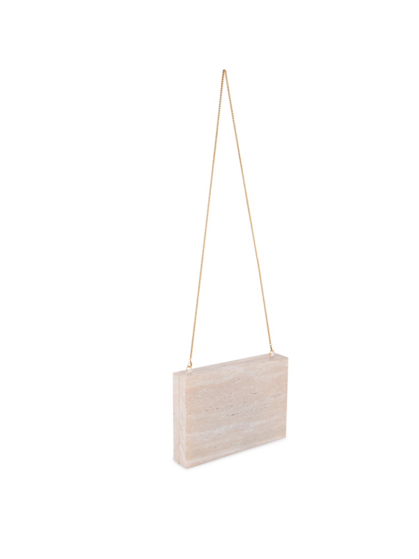 حقيبة يد صغيرة من الخشب